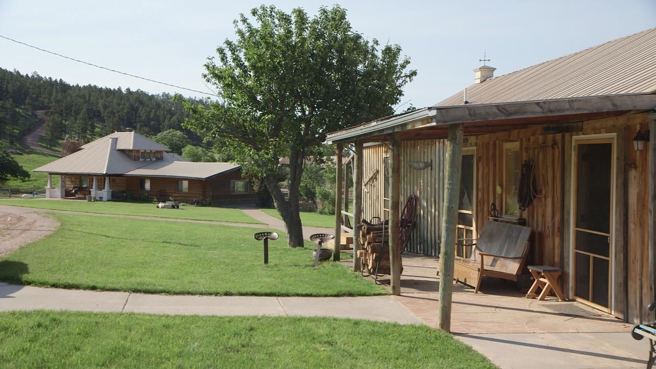 Ghost Canyon Getaway Hotel Hermosa Exterior photo